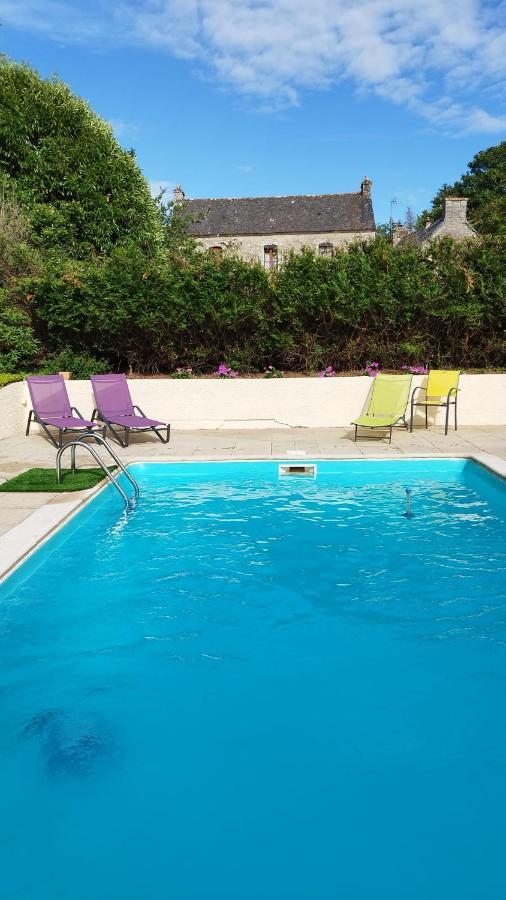 Le Nid Des Anges 3 Chambres D'Hotes Avec Petit Dejeuner Et Piscine Guern Bagian luar foto